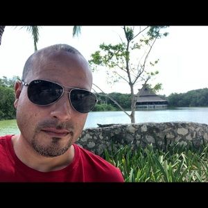 Meet your Posher, Wilfredo